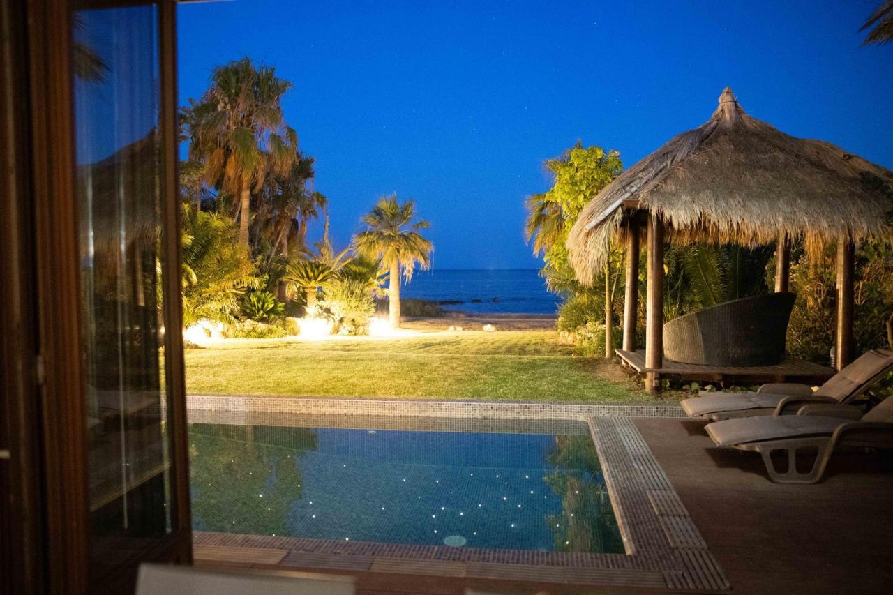 Balinese Villa Aya Napa Dış mekan fotoğraf
