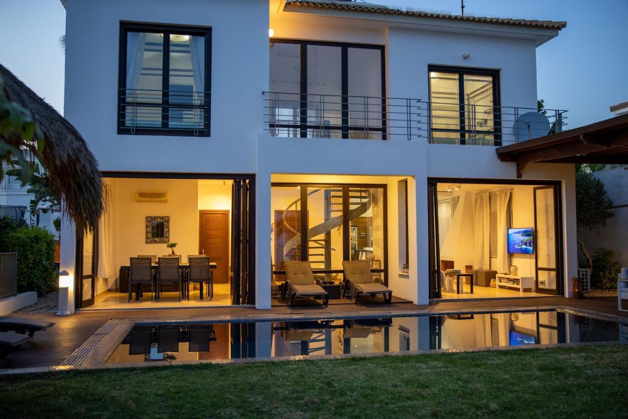 Balinese Villa Aya Napa Dış mekan fotoğraf